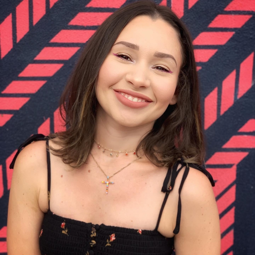 Meet your Posher, Desiree